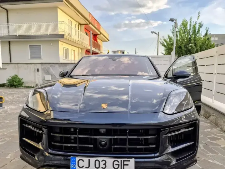 Porsche Cayenne Standard