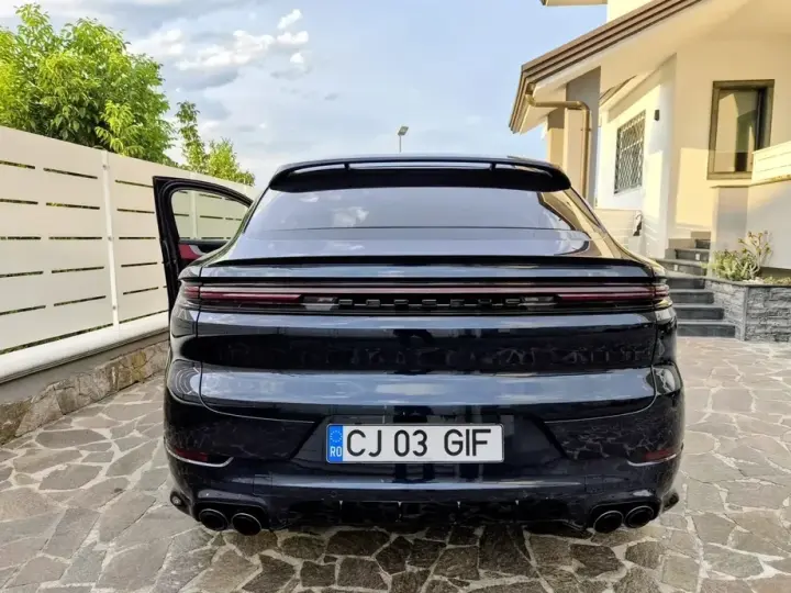 Porsche Cayenne Standard
