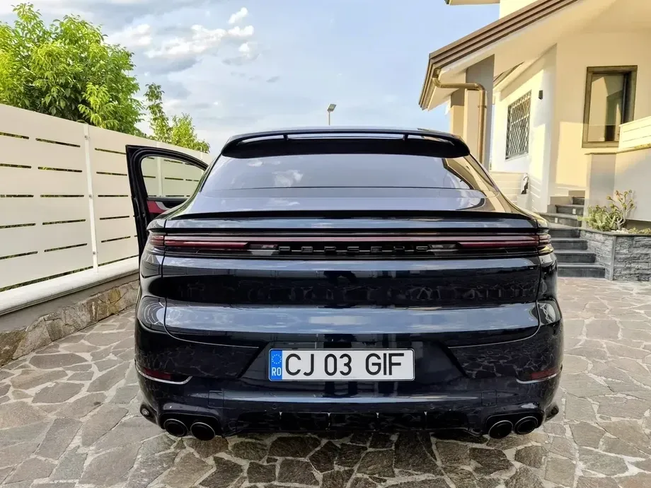Porsche Cayenne Standard — imagine 3
