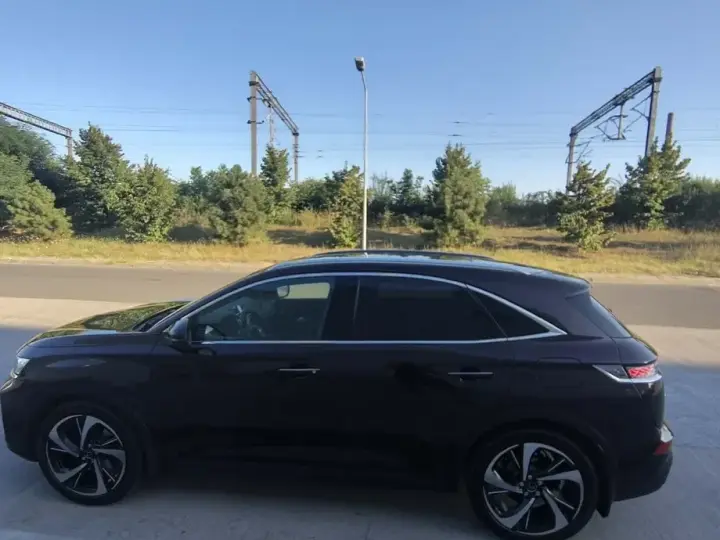 DS Automobiles DS 7 Crossback 4x4 300 OPERA