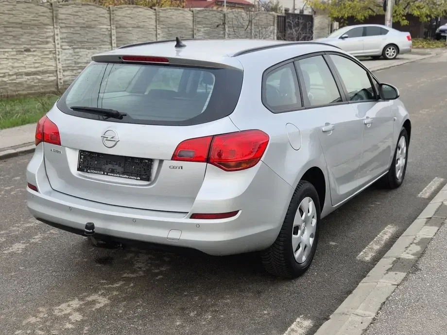 Opel Astra J 1.7 CDTI DPF Design Edition — imagine 3