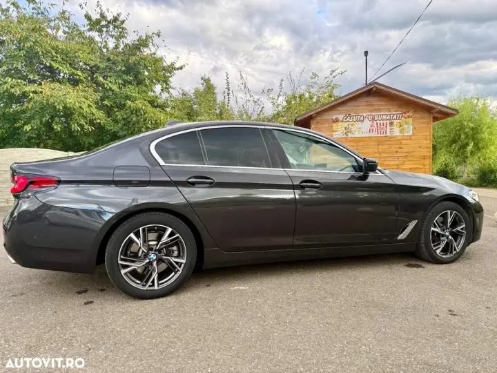 BMW Seria 5 G30/G31 [2017 - Prezent] 520d AT MHEV