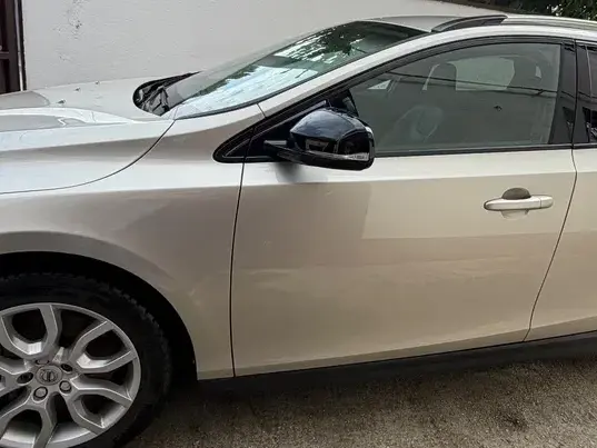 Volvo V40 II D3 Summum