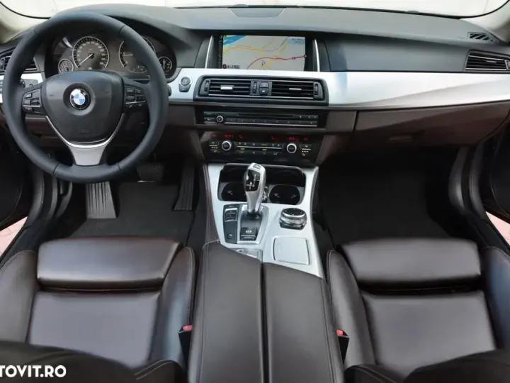 BMW Seria 5 F10/F11/F07 [2010 - 2017] 520d Aut. Luxury Line