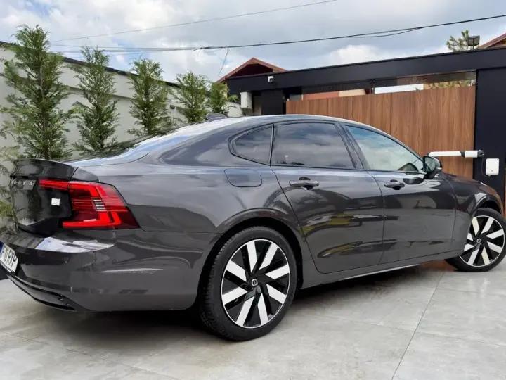 Volvo S90 Recharge T8 AWD Core