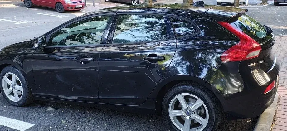 Volvo V40 II D2 — imagine 2