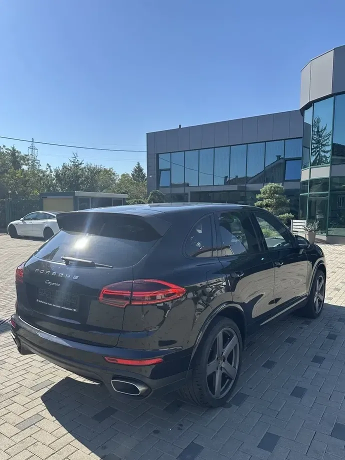 Porsche Cayenne — imagine 4