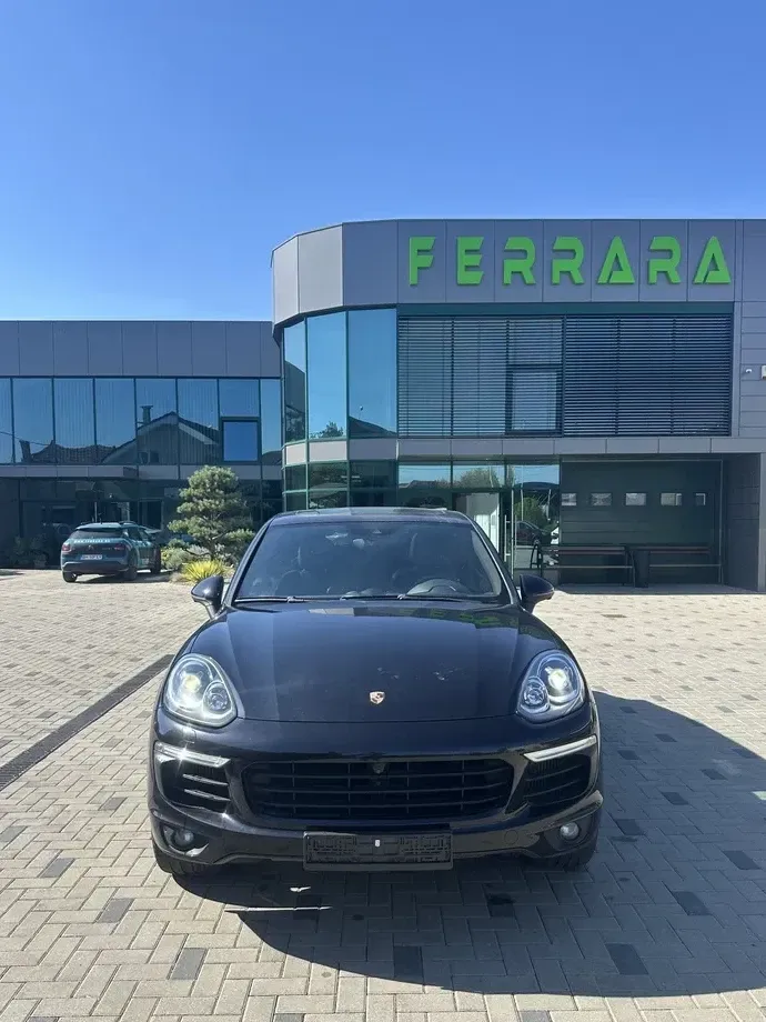 Porsche Cayenne — imagine 2