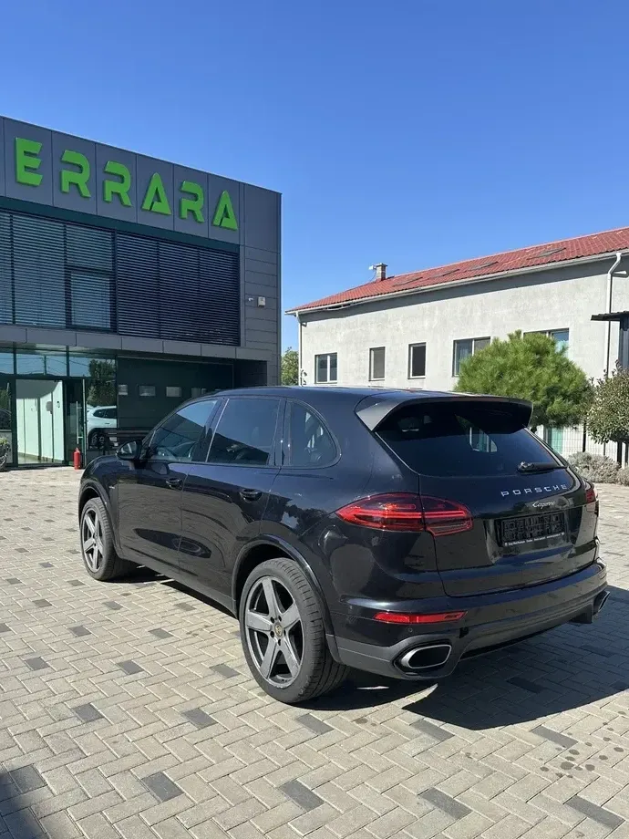 Porsche Cayenne — imagine 5