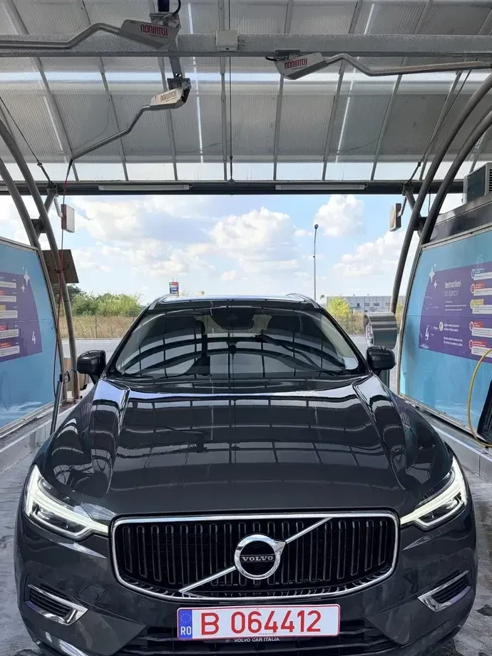 Volvo XC 60 II T8 Twin Engine AWD Momentum — imagine 3