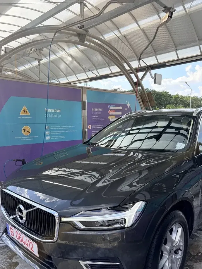 Volvo XC 60 II T8 Twin Engine AWD Momentum — imagine 2