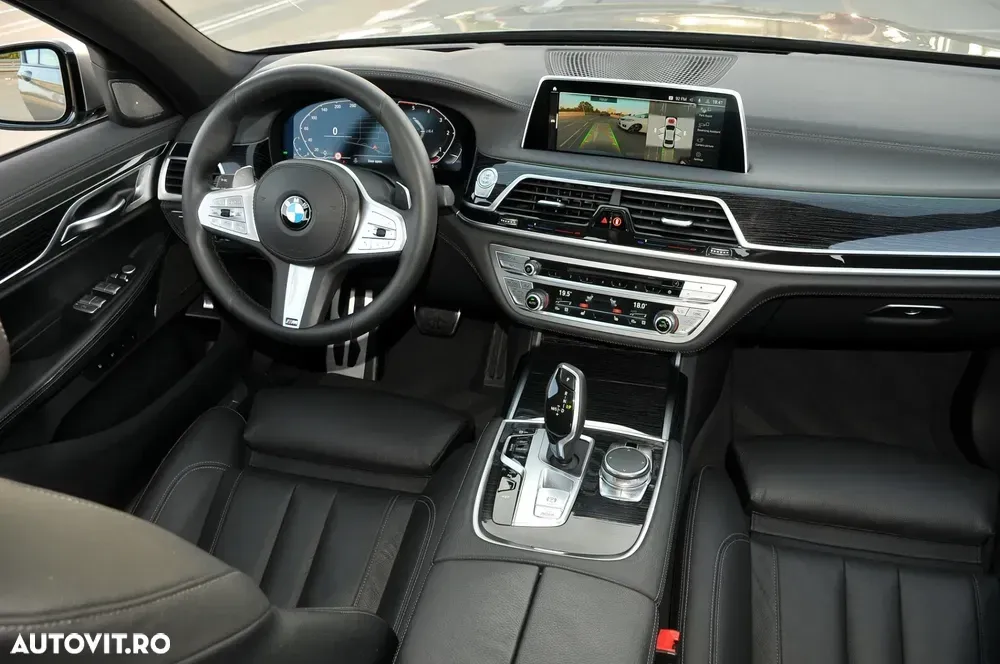 BMW Seria 7 730d xDrive — imagine 2