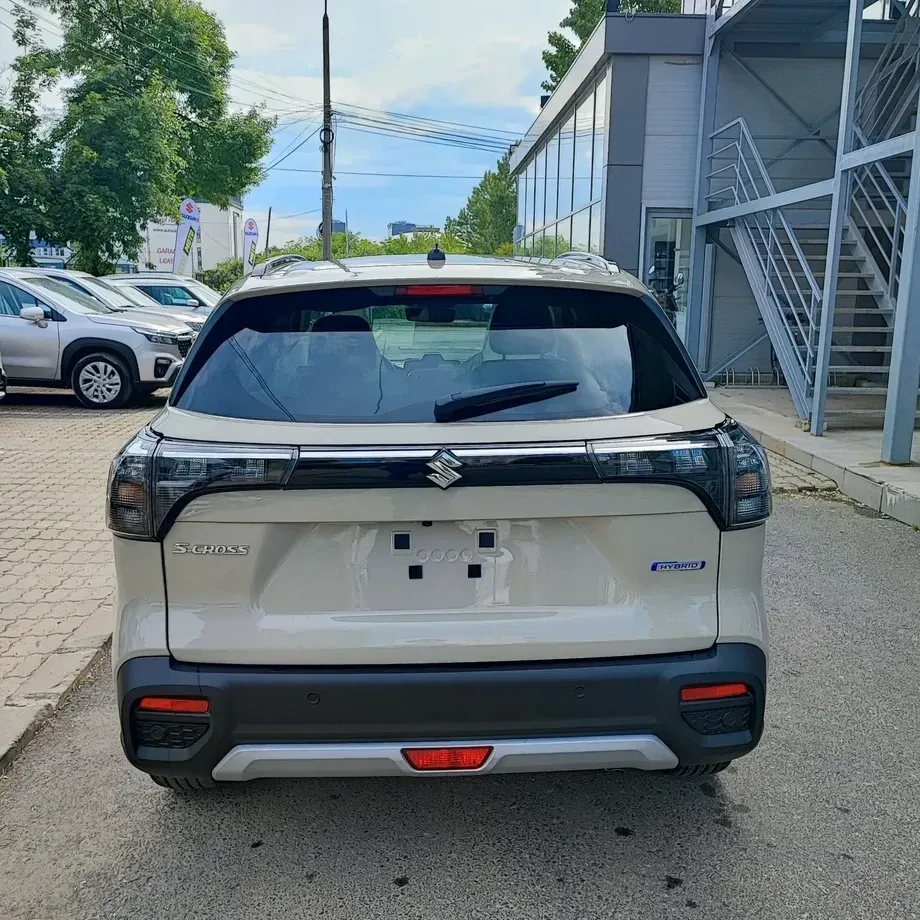 Suzuki S-Cross 1.4 Boosterjet 6MT MHEV Signature — imagine 6