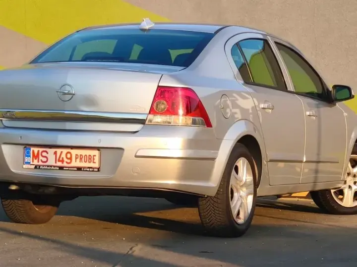 Opel Astra H 1.6 Automatik Cosmo