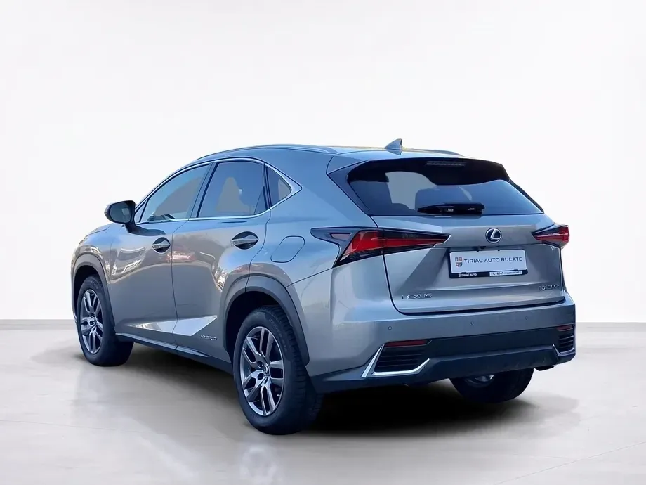Lexus NX 300h E-FOUR Executive Line — imagine 4