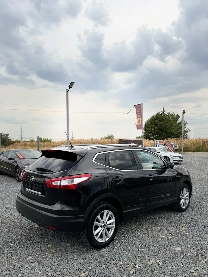 Nissan Qashqai II 1.6 DCI Start/Stop X-TRONIC Tekna — imagine 3