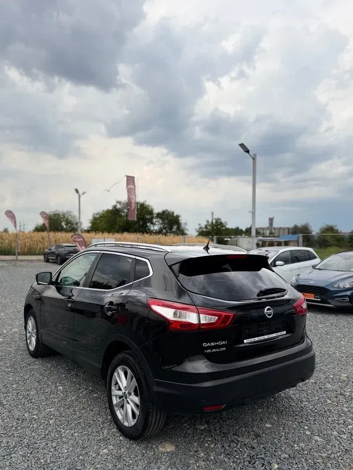 Nissan Qashqai II 1.6 DCI Start/Stop X-TRONIC Tekna — imagine 4