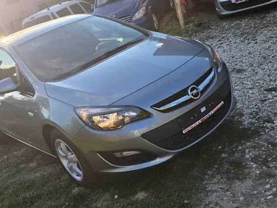 Opel Astra J 1.6 TWINPORT ECOTEC Selection