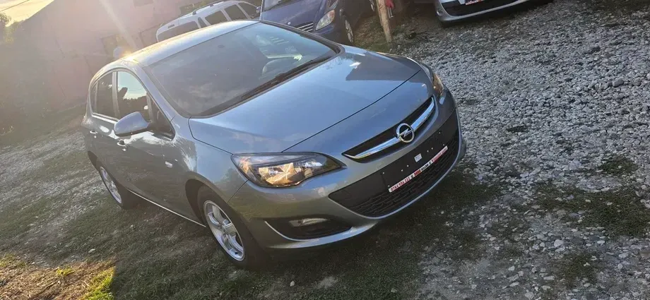 Opel Astra J 1.6 TWINPORT ECOTEC Selection — imagine 4