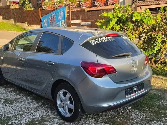 Opel Astra J 1.6 TWINPORT ECOTEC Selection