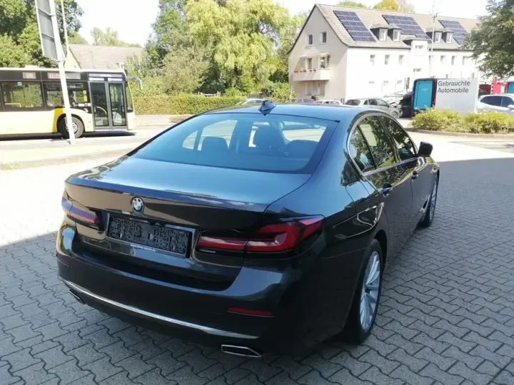 BMW Seria 5 530i Aut.