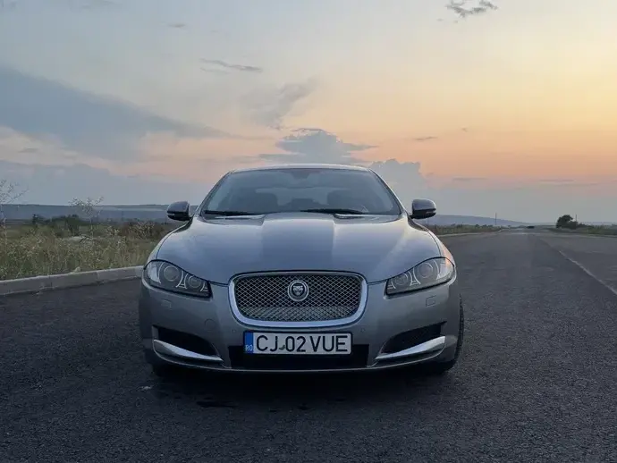Jaguar XF 2.2D Portfolio