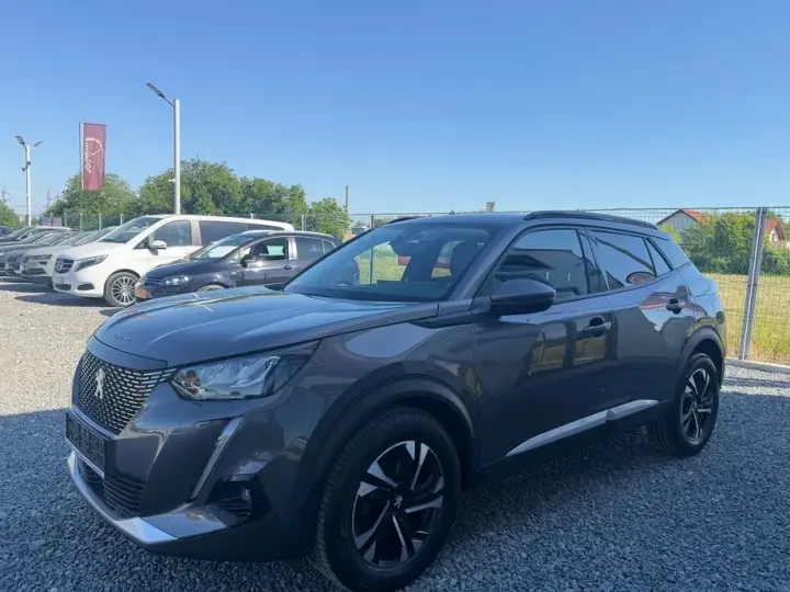 Peugeot 2008 II 1.5 BlueHDI EAT8 STT Allure Pack