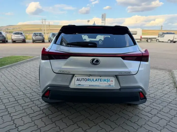Lexus UX 250h Business Edition