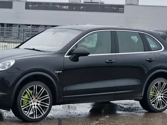 Porsche Cayenne S E-Hybrid Platinum Edition