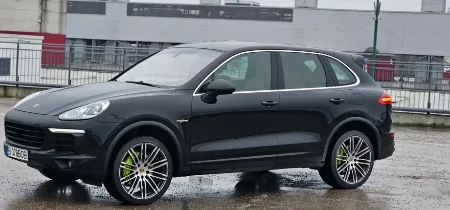 Porsche Cayenne S E-Hybrid Platinum Edition — imagine 3
