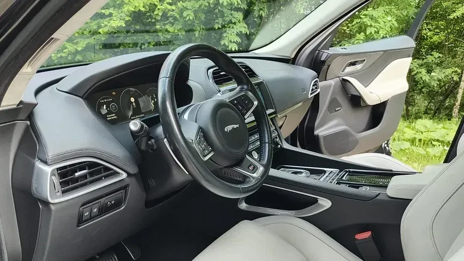Jaguar F-Pace S AWD — imagine 4