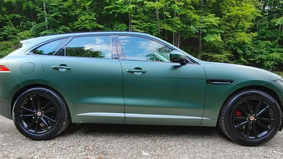 Jaguar F-Pace S AWD — imagine 2