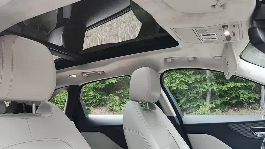 Jaguar F-Pace S AWD — imagine 5