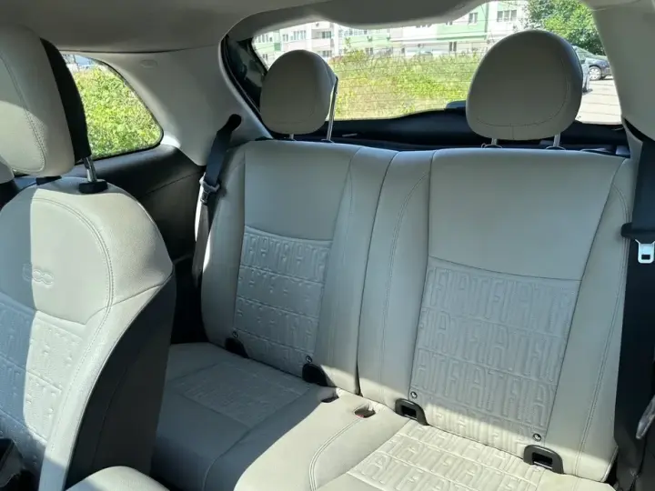 FIAT 500E La Prima