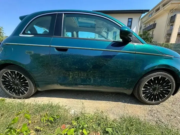 FIAT 500E La Prima