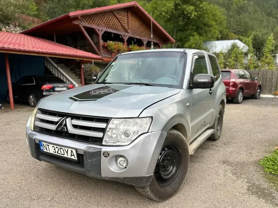 Mitsubishi Pajero IV — imagine 2