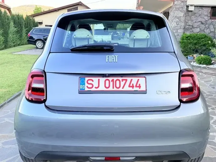 FIAT 500E La Prima