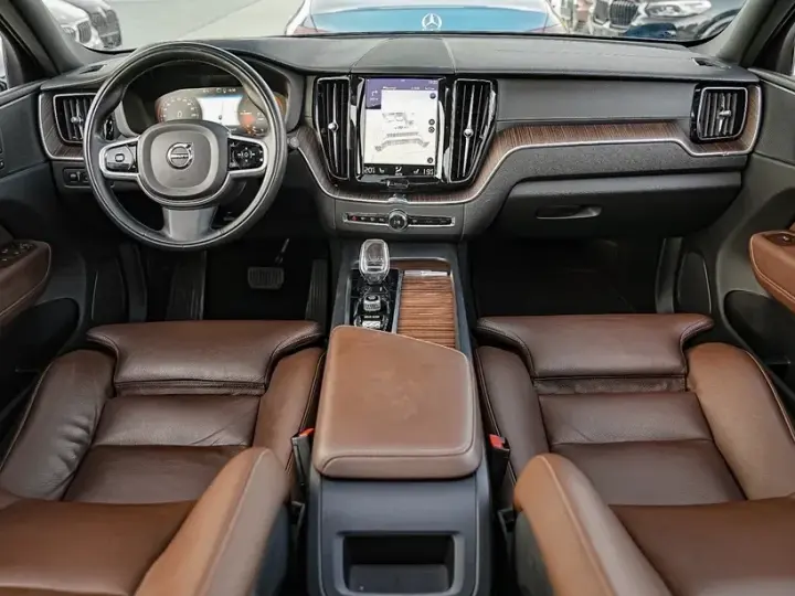 Volvo XC 60 Recharge T6 Twin Engine eAWD Inscription Expression