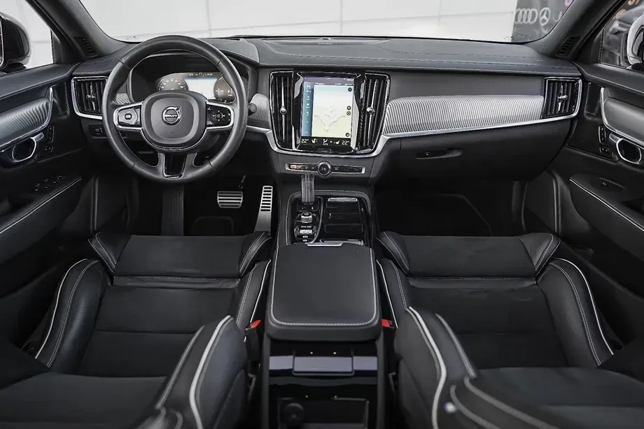 Volvo S90 T8 Twin Engine AWD Geartronic R Design — imagine 3