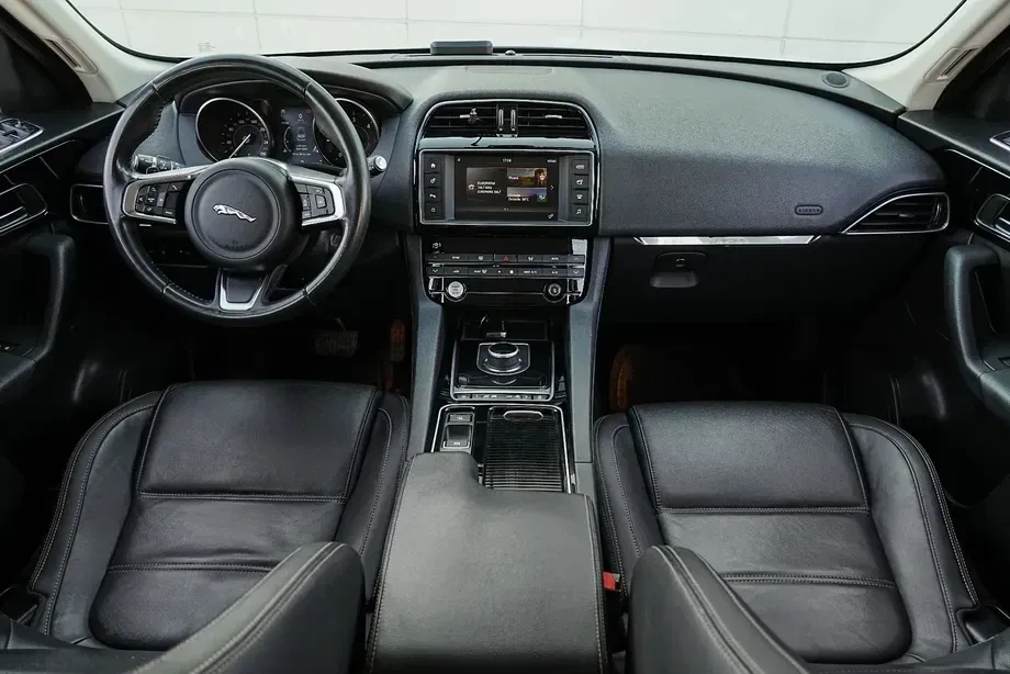 Jaguar F-Pace 20d AWD Aut. Prestige — imagine 5