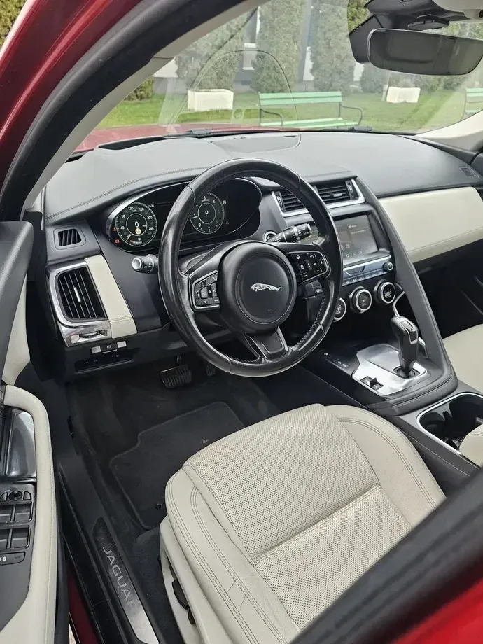 Jaguar E-Pace D180 AWD R-Dynamic HSE — imagine 6