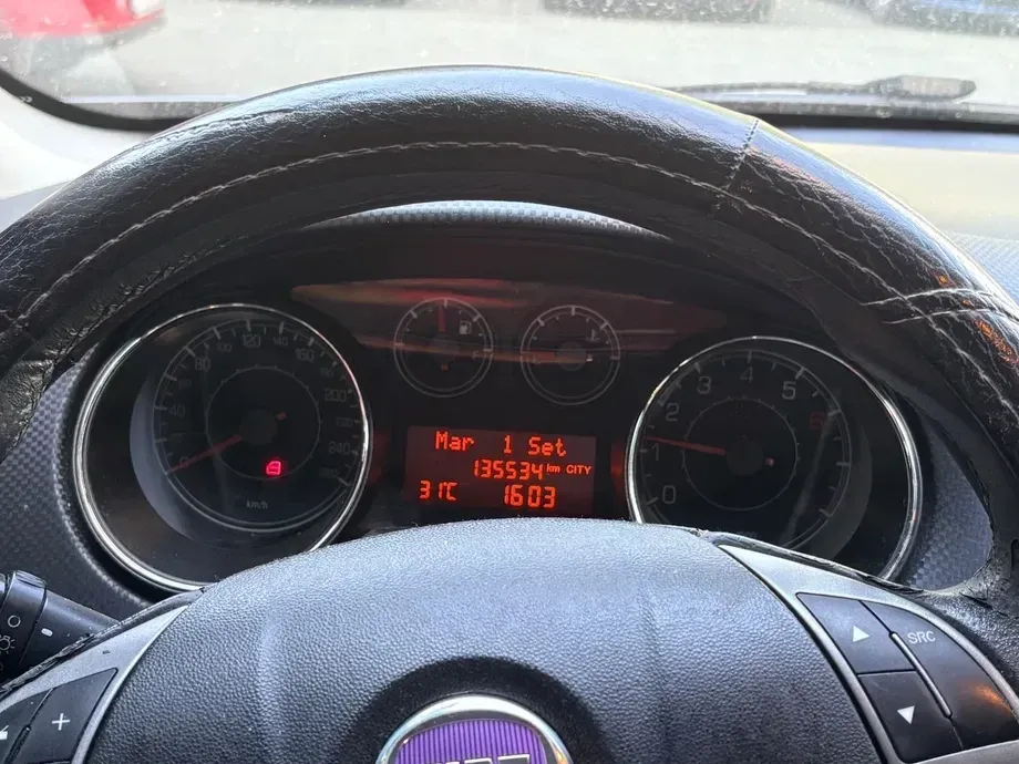 FIAT Bravo 1.4 T-JET CA Emotion — imagine 5