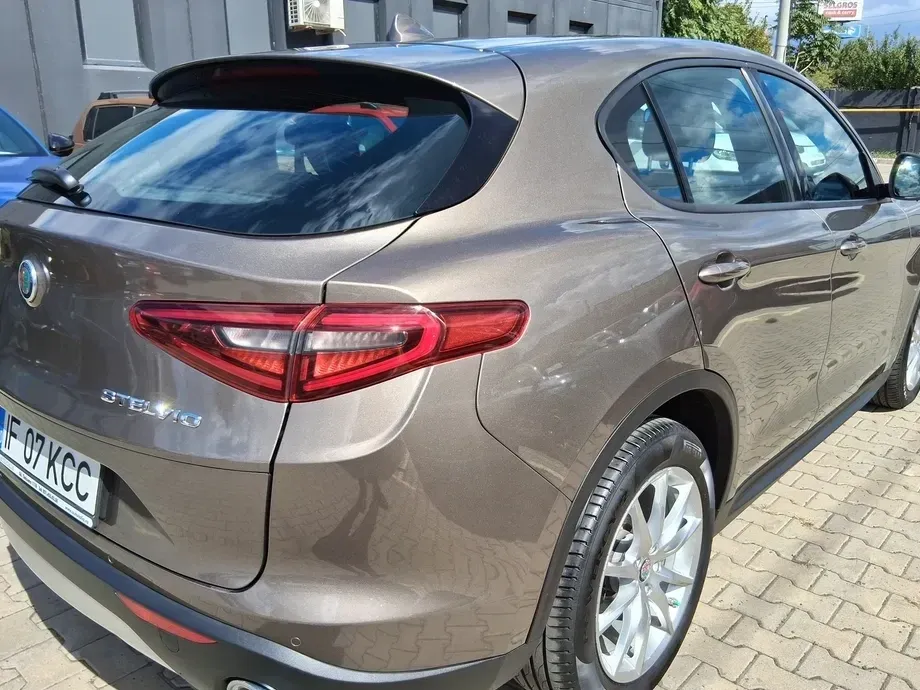 Alfa Romeo Stelvio 2.2 JTDM AWD AT8 Super — imagine 4