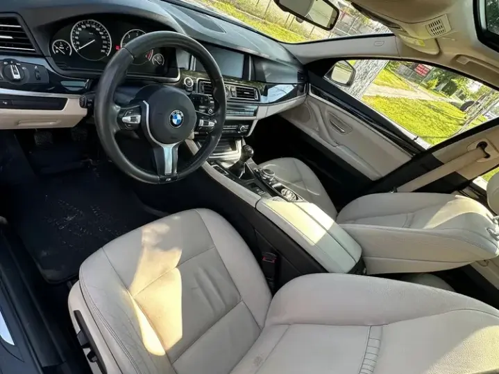 BMW Seria 5 F10/F11/F07 [2010 - 2017] 520d