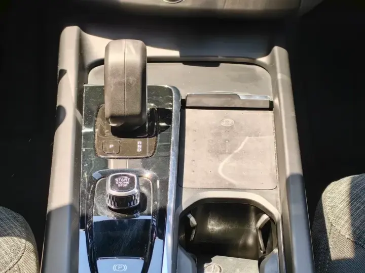 Volvo XC 60 B4 MHEV AT8 AWD Momentum Pro