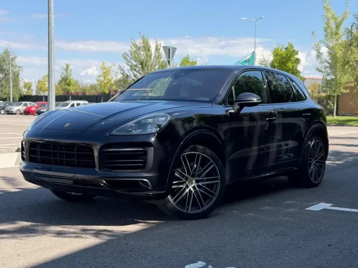Porsche Cayenne Standard