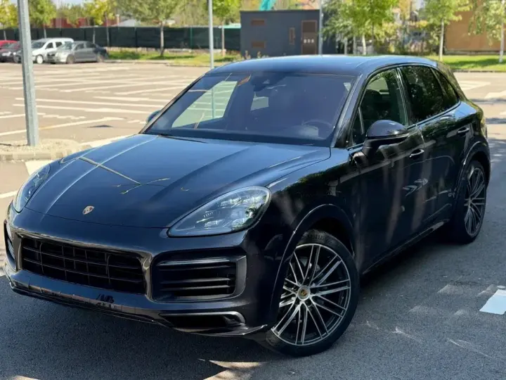 Porsche Cayenne Standard