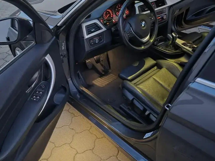 BMW Seria 3 F30/F31/F34 [2011 - 2019] 320d