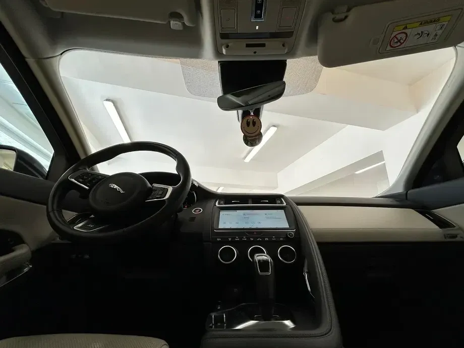 Jaguar E-Pace D180 AWD R-Dynamic S — imagine 6