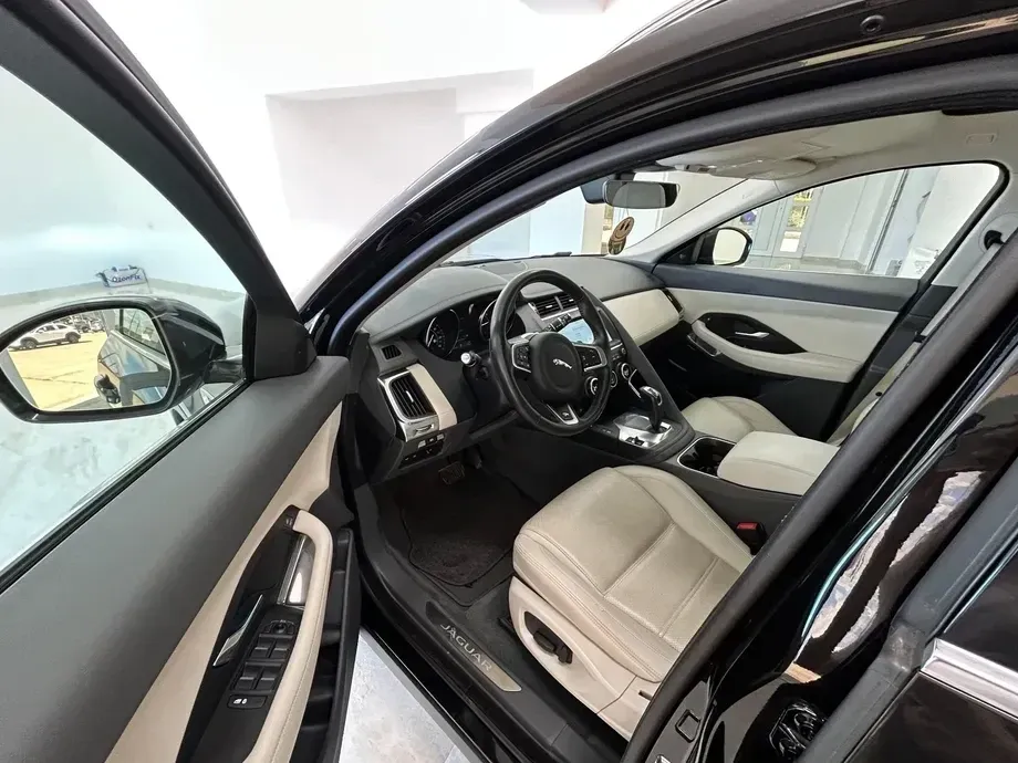 Jaguar E-Pace D180 AWD R-Dynamic S — imagine 5